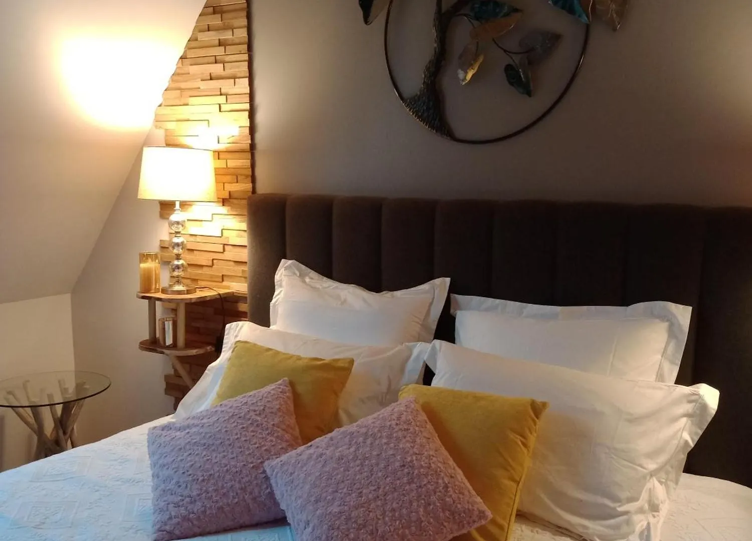 فندق Manoir Du Grand Chene La Vraie-Croix بيت ضيافة